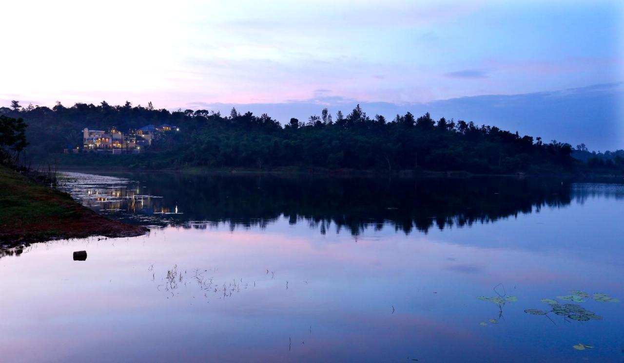 Vista Del Lago Hotell Ambalavayal Eksteriør bilde